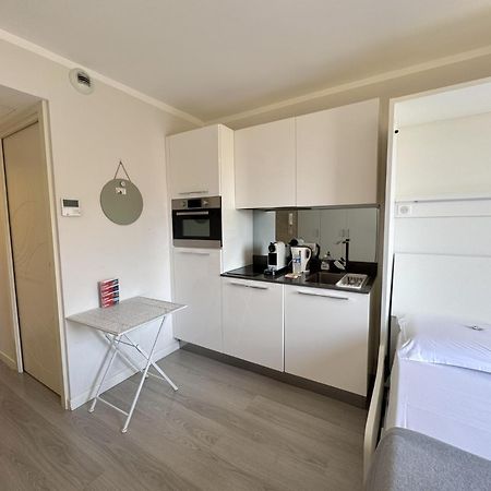 Aparthotel Riviera Nice Cote D'Azur - Old Town - Studio Ac - Sea View - 50M Promenade Des Anglais- La Maison Linda Esterno foto