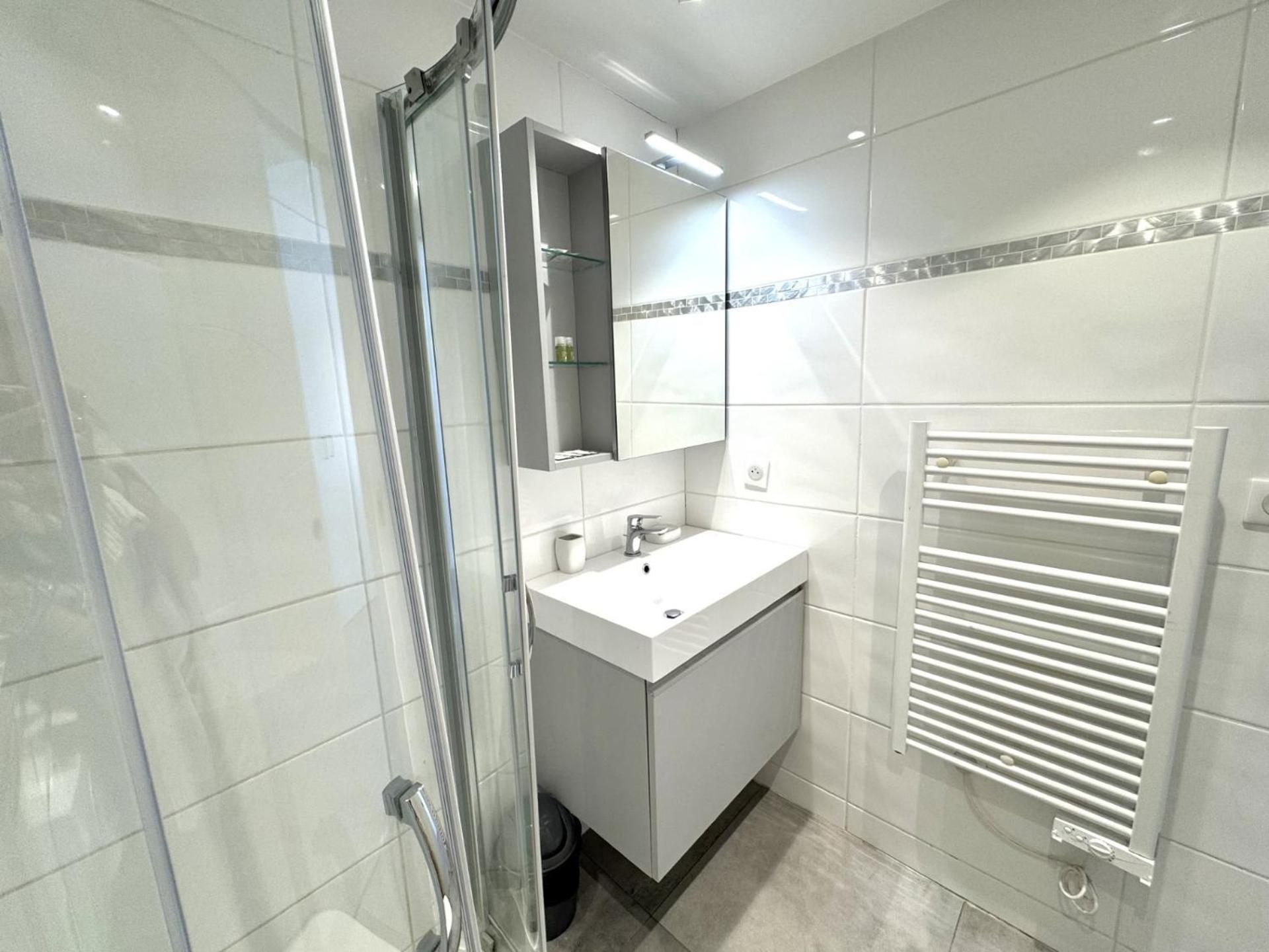 Aparthotel Riviera Nice Cote D'Azur - Old Town - Studio Ac - Sea View - 50M Promenade Des Anglais- La Maison Linda Esterno foto