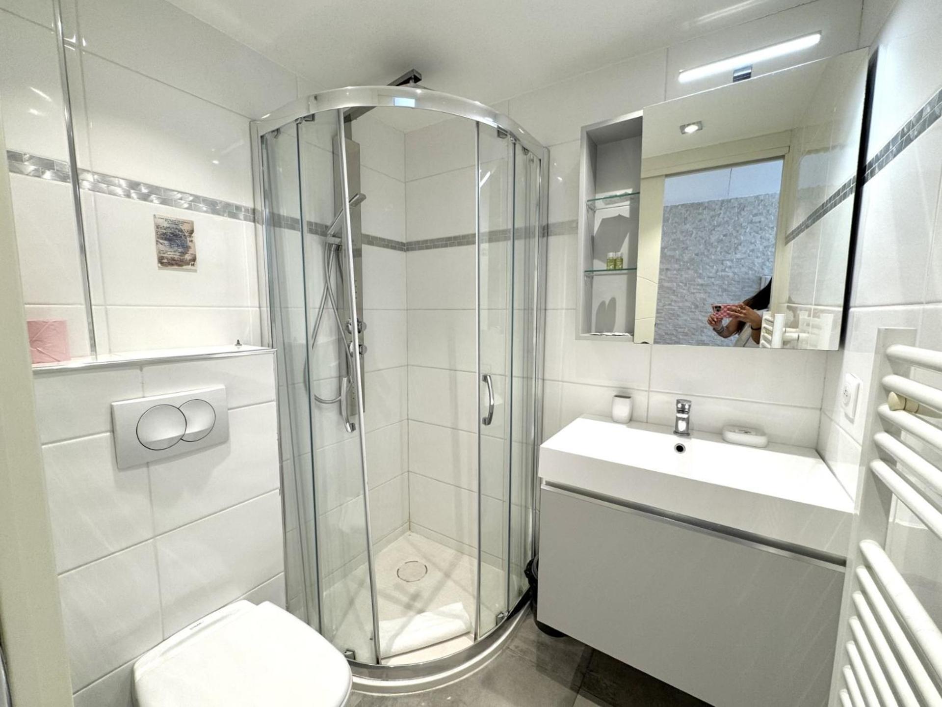 Aparthotel Riviera Nice Cote D'Azur - Old Town - Studio Ac - Sea View - 50M Promenade Des Anglais- La Maison Linda Esterno foto
